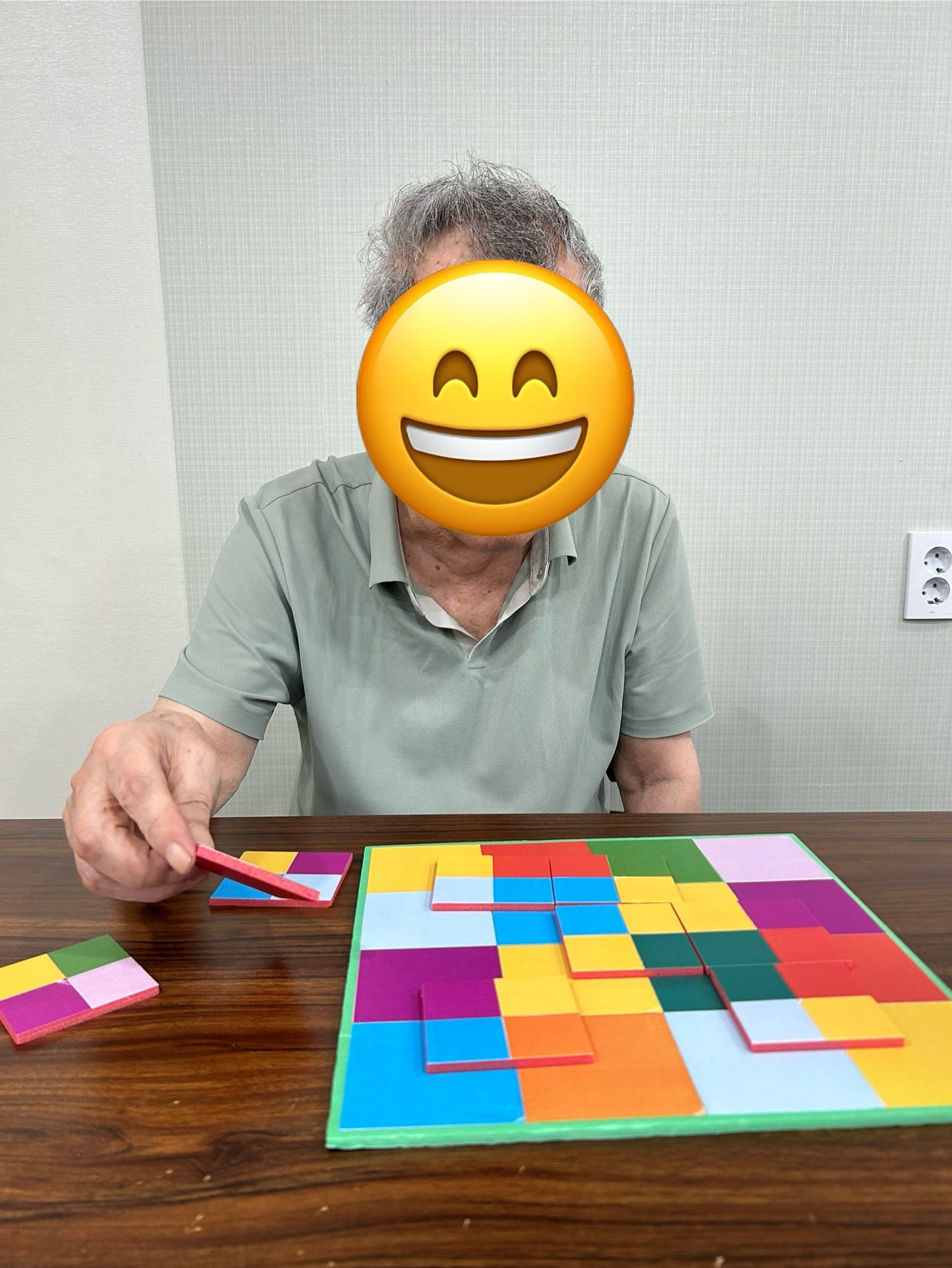 알록달록 색깔 맞추기를 하였어요.